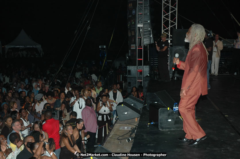 Billy Ocean at the Air Jamaica Jazz and Blues Festival 2008 The Art of Music - Saturday, January 26, 2008 - Air Jamaica Jazz & Blues 2008 The Art of Music venue at the Aqaueduct on Rose Hall Resort & Counrty Club, Montego Bay, St. James, Jamaica W.I. - Thursday, January 24 - Saturday, January 26, 2008 - Photographs by Net2Market.com - Claudine Housen & Barry J. Hough Sr, Photographers - Negril Travel Guide, Negril Jamaica WI - http://www.negriltravelguide.com - info@negriltravelguide.com...!