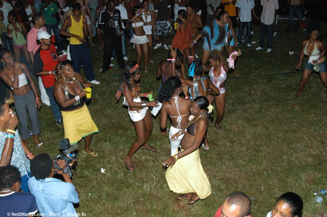 Stages @ WAVZ - Appleton ATI 2005 Negril - Saturday,  July 30, 2005 - Sponsored by: Appleton Adult Entertainment - Negril Travel Guide, Negril Jamaica WI - http://www.negriltravelguide.com - info@negriltravelguide.com...!