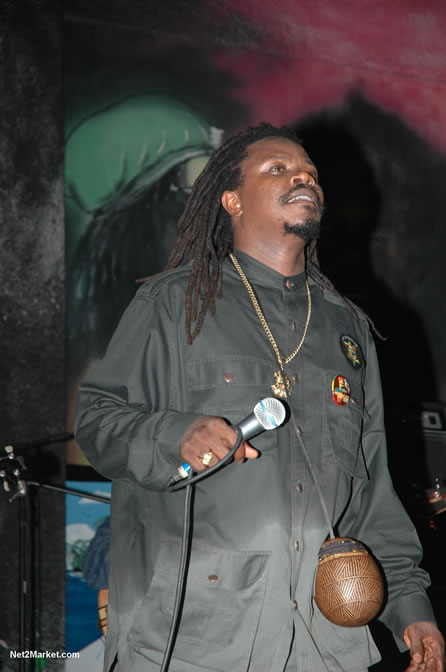 The Messenger, Reggae Super Star - Luciano - Gregory Isaacs - Bobby Dread - Swallow - backed by the Indika Band - Boubon Beach Restaurant, Beach Bar & Oceanfront Accommodations - Negril Travel Guide, Negril Jamaica WI - http://www.negriltravelguide.com - info@negriltravelguide.com...!