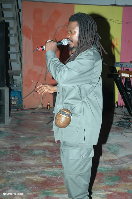 The Messenger, Reggae Super Star - Luciano - Gregory Isaacs - Bobby Dread - Swallow - backed by the Indika Band - Boubon Beach Restaurant, Beach Bar & Oceanfront Accommodations - Negril Travel Guide, Negril Jamaica WI - http://www.negriltravelguide.com - info@negriltravelguide.com...!