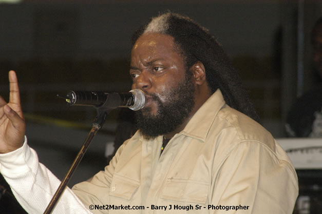 Morgan Heritage - Cure Fest 2007 - Longing For Concert at Trelawny Multi Purpose Stadium, Trelawny, Jamaica - Sunday, October 14, 2007 - Cure Fest 2007 October 12th-14th, 2007 Presented by Danger Promotions, Iyah Cure Promotions, and Brass Gate Promotions - Alison Young, Publicist - Photographs by Net2Market.com - Barry J. Hough Sr, Photographer - Negril Travel Guide, Negril Jamaica WI - http://www.negriltravelguide.com - info@negriltravelguide.com...!