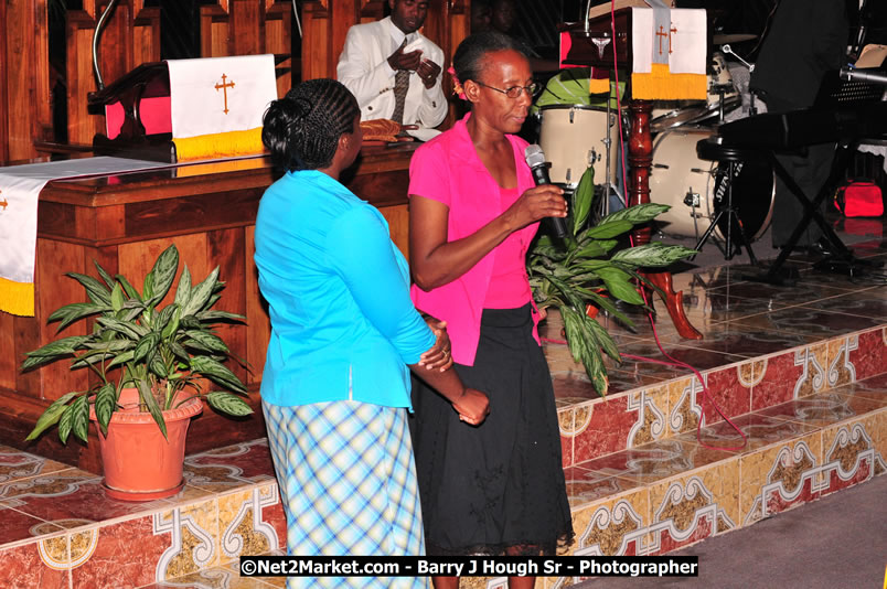 Lucea United Church - Unitied Church in Jamaica and Cayman Islands - Worship Service & Celebration of the Sacrament of Holy Communion - Special Guests: Hanover Homecoming Foundation & His excellency The Most Honourable Professor Sir Kenneth Hall Governor General of Jamaica - Sunday, August 3, 2008 - Hanover Homecoming Foundation LTD Jamaica - Wherever you roam ... Hanover bids you ... come HOME - Sunday, August 3 to Saturday, August 9, 2008 - Hanover Jamaica - Photographs by Net2Market.com - Barry J. Hough Sr. Photojournalist/Photograper - Photographs taken with a Nikon D300 - Negril Travel Guide, Negril Jamaica WI - http://www.negriltravelguide.com - info@negriltravelguide.com...!