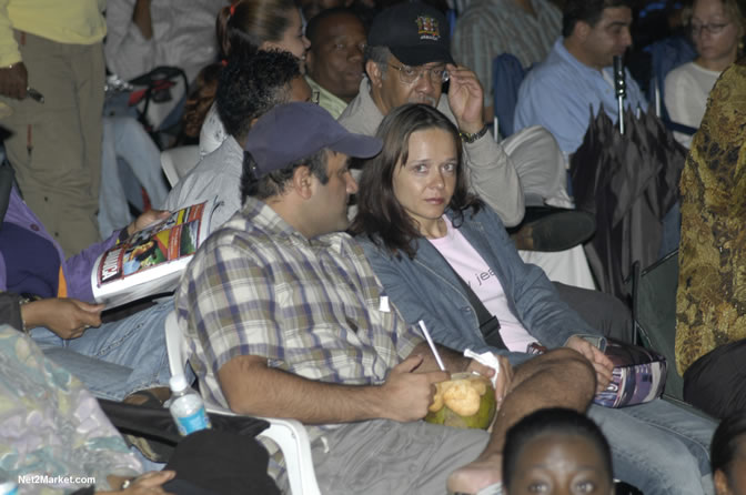 Jazz & Blues Goers - Air Jamaica Jazz & Blues 2005 - The Art Of Music - Cinnamon Hill Golf Course, Rose Hall, Montego Bay - Negril Travel Guide, Negril Jamaica WI - http://www.negriltravelguide.com - info@negriltravelguide.com...!