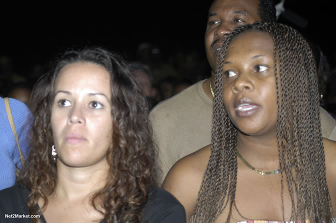 Jazz & Blues Goers - Air Jamaica Jazz & Blues 2005 - The Art Of Music - Cinnamon Hill Golf Course, Rose Hall, Montego Bay - Negril Travel Guide, Negril Jamaica WI - http://www.negriltravelguide.com - info@negriltravelguide.com...!