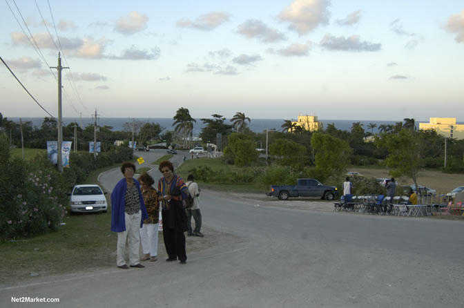 Jazz & Blues Goers - Air Jamaica Jazz & Blues 2005 - The Art Of Music - Cinnamon Hill Golf Course, Rose Hall, Montego Bay - Negril Travel Guide, Negril Jamaica WI - http://www.negriltravelguide.com - info@negriltravelguide.com...!