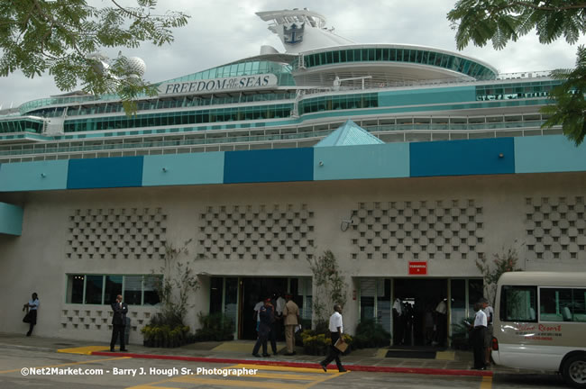 MS Freedom Of The Seas [Royal Caribbean International's - Newest Vessel] Plaques &amp; Keys Ceremony in order to commemorate its first arrival at the Port Montego Bay Photos - Negril Travel Guide, Negril Jamaica WI - http://www.negriltravelguide.com - info@negriltravelguide.com...!