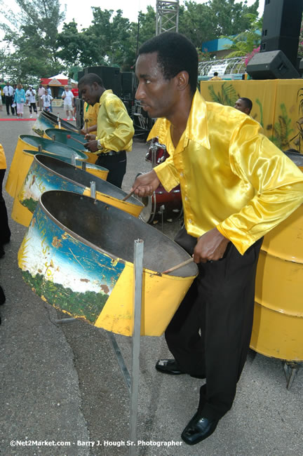 MS Freedom Of The Seas [Royal Caribbean International's - Newest Vessel] Plaques &amp; Keys Ceremony in order to commemorate its first arrival at the Port Montego Bay Photos - Negril Travel Guide, Negril Jamaica WI - http://www.negriltravelguide.com - info@negriltravelguide.com...!