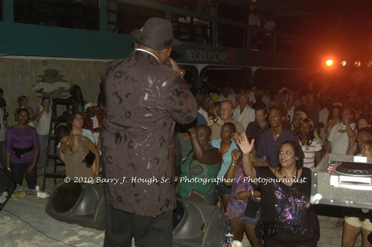 Chaka Demus & Pliers - Live In Concert @ Negril Escape Resort and Spa, December 8, 2009, One Love Drive, West End, Negril, Westmoreland, Jamaica W.I. - Photographs by Net2Market.com - Barry J. Hough Sr, Photographer/Photojournalist - Negril Travel Guide, Negril Jamaica WI - http://www.negriltravelguide.com - info@negriltravelguide.com...!