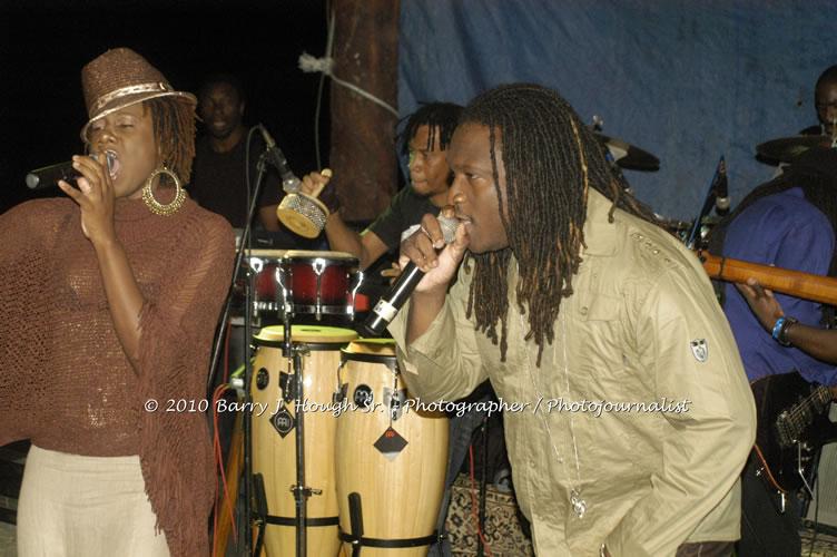 Etana - Live In Concert - One Love Reggae Concert Series 09/10 @ Negril Escape Resort and Spa, December 22, 2009, One Love Drive, West End, Negril, Westmoreland, Jamaica W.I. - Photographs by Net2Market.com - Barry J. Hough Sr, Photographer/Photojournalist - Negril Travel Guide, Negril Jamaica WI - http://www.negriltravelguide.com - info@negriltravelguide.com...!