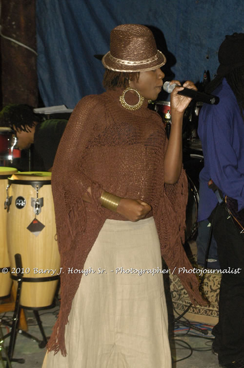 Etana - Live In Concert - One Love Reggae Concert Series 09/10 @ Negril Escape Resort and Spa, December 22, 2009, One Love Drive, West End, Negril, Westmoreland, Jamaica W.I. - Photographs by Net2Market.com - Barry J. Hough Sr, Photographer/Photojournalist - Negril Travel Guide, Negril Jamaica WI - http://www.negriltravelguide.com - info@negriltravelguide.com...!