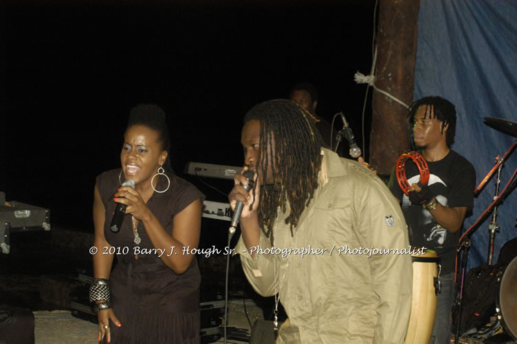 Etana - Live In Concert - One Love Reggae Concert Series 09/10 @ Negril Escape Resort and Spa, December 22, 2009, One Love Drive, West End, Negril, Westmoreland, Jamaica W.I. - Photographs by Net2Market.com - Barry J. Hough Sr, Photographer/Photojournalist - Negril Travel Guide, Negril Jamaica WI - http://www.negriltravelguide.com - info@negriltravelguide.com...!