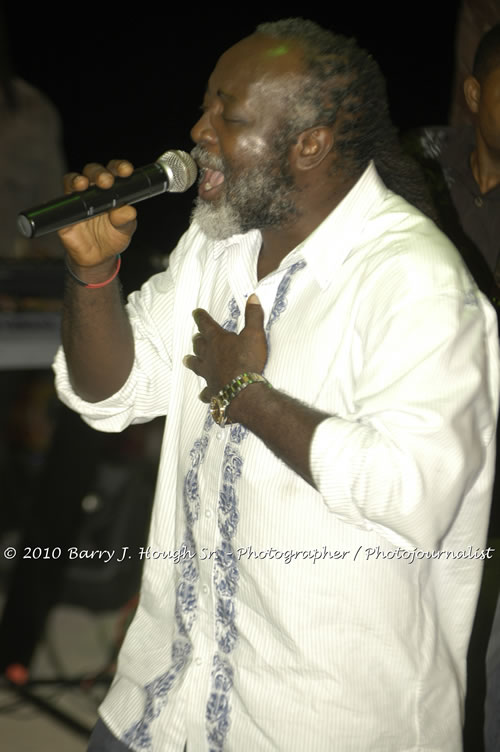 Freddy McGregor - Live In Concert @ Negril Escape Resort and Spa, One Love Drive, West End, Negril, Westmoreland, Jamaica W.I. - Photographs by Net2Market.com - Barry J. Hough Sr, Photographer/Photojournalist - Negril Travel Guide, Negril Jamaica WI - http://www.negriltravelguide.com - info@negriltravelguide.com...!