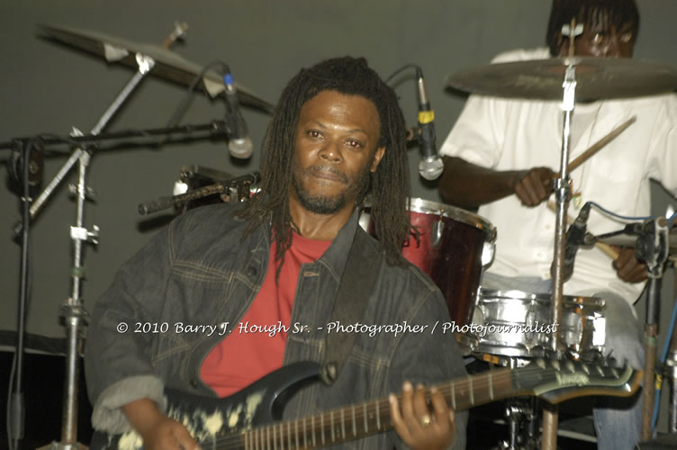 JAH Cure - Live In Concert @ Negril Escape Resort and Spa, December 15, 2009, One Love Drive, West End, Negril, Westmoreland, Jamaica W.I. - Photographs by Net2Market.com - Barry J. Hough Sr, Photographer/Photojournalist - Negril Travel Guide, Negril Jamaica WI - http://www.negriltravelguide.com - info@negriltravelguide.com...!