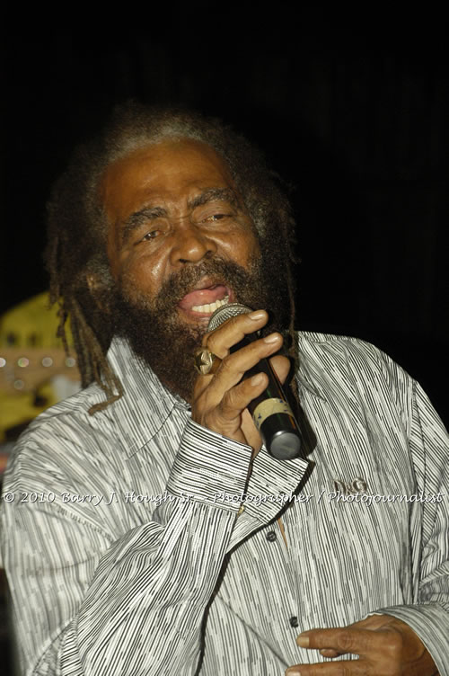 John Holt - Live in Concert - Also featuring Uprising Bank, plus DJ Gemini @ One Love Reggae Concerts Series 09/10 @ Negril Escape Resort & Spa, February 9, 2010, One Love Drive, West End, Negril, Westmoreland, Jamaica W.I. - Photographs by Net2Market.com - Barry J. Hough Sr, Photographer/Photojournalist - The Negril Travel Guide - Negril's and Jamaica's Number One Concert Photography Web Site with over 40,000 Jamaican Concert photographs Published -  Negril Travel Guide, Negril Jamaica WI - http://www.negriltravelguide.com - info@negriltravelguide.com...!