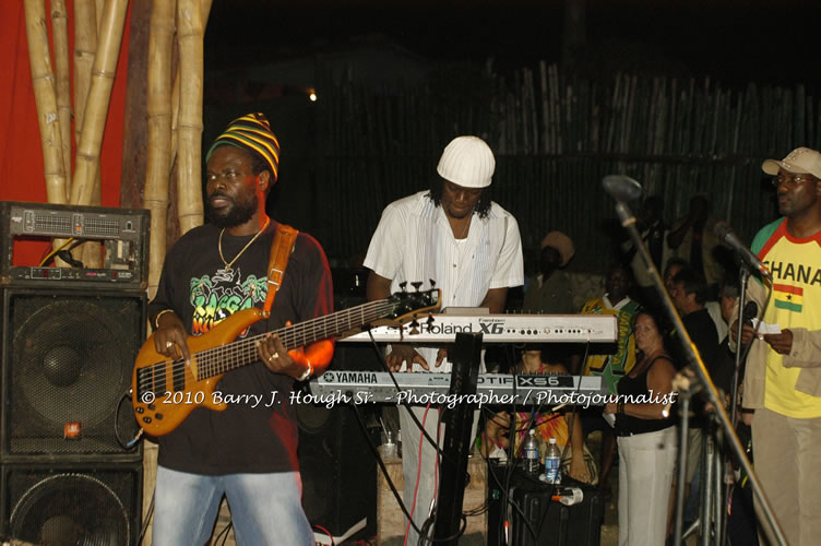 Julian Marley - Grammy Nominee & Son of the Legend Bob Marley - Live in Concert - Also featuring Ras Noble, Power Drill, Iron Head, & Robin Banks - Backing Band Roots Warrior, plus DJ Gemini @ One Love Reggae Concerts Series 09/10 @ Negril Escape Resort & Spa, February 2, 2010, One Love Drive, West End, Negril, Westmoreland, Jamaica W.I. - Photographs by Net2Market.com - Barry J. Hough Sr, Photographer/Photojournalist - The Negril Travel Guide - Negril's and Jamaica's Number One Concert Photography Web Site with over 40,000 Jamaican Concert photographs Published -  Negril Travel Guide, Negril Jamaica WI - http://www.negriltravelguide.com - info@negriltravelguide.com...!