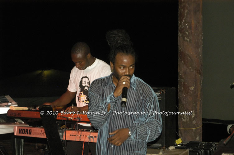 Marcia Griffiths & Edge Michael - Live In Concert - One Love Reggae Concert Series 09/10 @ Negril Escape Resort and Spa, December 29, 2009, One Love Drive, West End, Negril, Westmoreland, Jamaica W.I. - Photographs by Net2Market.com - Barry J. Hough Sr, Photographer/Photojournalist - Negril Travel Guide, Negril Jamaica WI - http://www.negriltravelguide.com - info@negriltravelguide.com...!