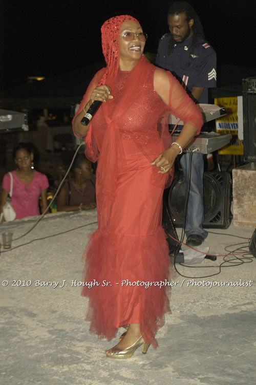 Marcia Griffiths & Edge Michael - Live In Concert - One Love Reggae Concert Series 09/10 @ Negril Escape Resort and Spa, December 29, 2009, One Love Drive, West End, Negril, Westmoreland, Jamaica W.I. - Photographs by Net2Market.com - Barry J. Hough Sr, Photographer/Photojournalist - Negril Travel Guide, Negril Jamaica WI - http://www.negriltravelguide.com - info@negriltravelguide.com...!