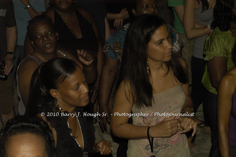 Marcia Griffiths & Edge Michael - Live In Concert - One Love Reggae Concert Series 09/10 @ Negril Escape Resort and Spa, December 29, 2009, One Love Drive, West End, Negril, Westmoreland, Jamaica W.I. - Photographs by Net2Market.com - Barry J. Hough Sr, Photographer/Photojournalist - Negril Travel Guide, Negril Jamaica WI - http://www.negriltravelguide.com - info@negriltravelguide.com...!