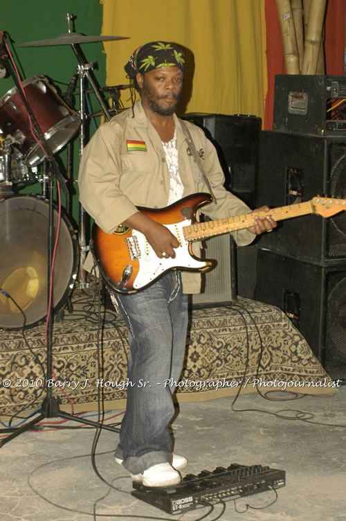 Richie Spice - Live In Concert - One Love Reggae Concert Series 09/10 @ Negril Escape Resort and Spa, January 19, 2010, One Love Drive, West End, Negril, Westmoreland, Jamaica W.I. - Photographs by Net2Market.com - Barry J. Hough Sr, Photographer/Photojournalist - Negril Travel Guide, Negril Jamaica WI - http://www.negriltravelguide.com - info@negriltravelguide.com...!