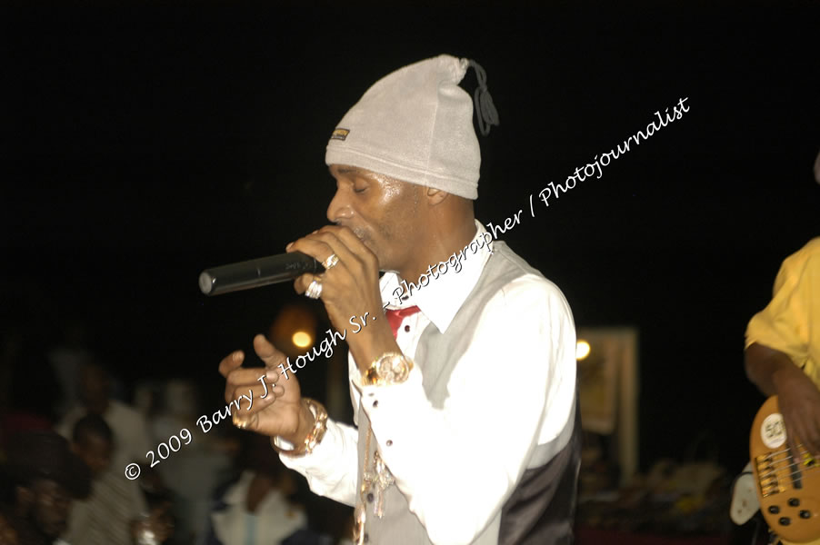  Sanchez - Live in Concert - at the One Love Reggae Concert Series 09/10 @ Negril Escape Resort & Spa - Also Featuring: Timmi Burrell and Justice Merchant- Backing Band Roots Warrior - DJ Gemini - MC Oliver Cargill, Negril Escape Resort & Spa, One Love Drive, West End, Negril, Westmoreland, Jamaica W.I. - Tuesday, November 24, 2009 - Photographs by Net2Market.com - Barry J. Hough Sr, Photographer / Photojournalist - Photos taken with a Nikon D70, D100, or D300 - Negril Travel Guide, Negril Jamaica WI - http://www.negriltravelguide.com - info@negriltravelguide.com...!