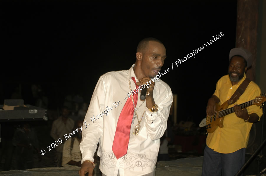  Sanchez - Live in Concert - at the One Love Reggae Concert Series 09/10 @ Negril Escape Resort & Spa - Also Featuring: Timmi Burrell and Justice Merchant- Backing Band Roots Warrior - DJ Gemini - MC Oliver Cargill, Negril Escape Resort & Spa, One Love Drive, West End, Negril, Westmoreland, Jamaica W.I. - Tuesday, November 24, 2009 - Photographs by Net2Market.com - Barry J. Hough Sr, Photographer / Photojournalist - Photos taken with a Nikon D70, D100, or D300 - Negril Travel Guide, Negril Jamaica WI - http://www.negriltravelguide.com - info@negriltravelguide.com...!