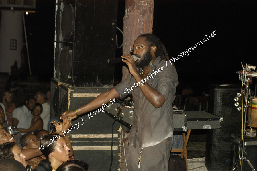  Tarrus Riley - Live in Concert - at the One Love Reggae Concert Series 09/10 @ Negril Escape Resort & Spa - Also Featuring: Mistic Bowie, Monday Justice, Cash, Dean Frazier - DJ Gemini - MC Oliver Cargill, Negril Escape Resort & Spa, One Love Drive, West End, Negril, Westmoreland, Jamaica W.I. - Tuesday, November 17, 2009 - Photographs by Net2Market.com - Barry J. Hough Sr, Photographer / Photojournalist - Photos taken with a Nikon D70, D100, or D300 - Negril Travel Guide, Negril Jamaica WI - http://www.negriltravelguide.com - info@negriltravelguide.com...!