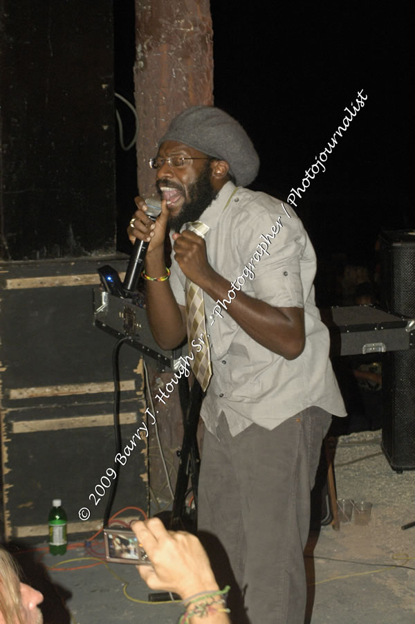  Tarrus Riley - Live in Concert - at the One Love Reggae Concert Series 09/10 @ Negril Escape Resort & Spa - Also Featuring: Mistic Bowie, Monday Justice, Cash, Dean Frazier - DJ Gemini - MC Oliver Cargill, Negril Escape Resort & Spa, One Love Drive, West End, Negril, Westmoreland, Jamaica W.I. - Tuesday, November 17, 2009 - Photographs by Net2Market.com - Barry J. Hough Sr, Photographer / Photojournalist - Photos taken with a Nikon D70, D100, or D300 - Negril Travel Guide, Negril Jamaica WI - http://www.negriltravelguide.com - info@negriltravelguide.com...!