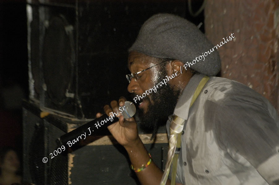  Tarrus Riley - Live in Concert - at the One Love Reggae Concert Series 09/10 @ Negril Escape Resort & Spa - Also Featuring: Mistic Bowie, Monday Justice, Cash, Dean Frazier - DJ Gemini - MC Oliver Cargill, Negril Escape Resort & Spa, One Love Drive, West End, Negril, Westmoreland, Jamaica W.I. - Tuesday, November 17, 2009 - Photographs by Net2Market.com - Barry J. Hough Sr, Photographer / Photojournalist - Photos taken with a Nikon D70, D100, or D300 - Negril Travel Guide, Negril Jamaica WI - http://www.negriltravelguide.com - info@negriltravelguide.com...!