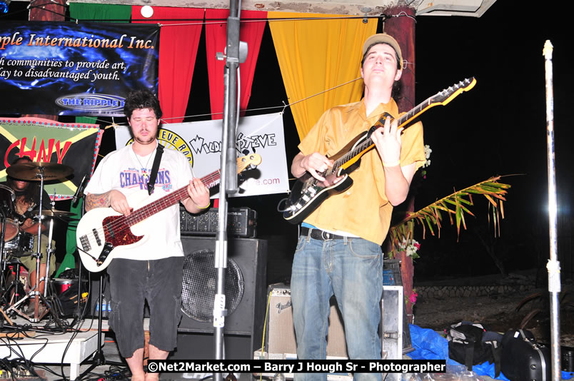 Chinese New Year @ The Sunset Show at Negril Escape - Tuesday, January 27, 2009 - Live Reggae Music at Negril Escape - Tuesday Nights 6:00PM to 10:00 PM - Photographs by Net2Market.com - Barry J. Hough Sr, Photographer/Photojournalist - Negril Travel Guide, Negril Jamaica WI - http://www.negriltravelguide.com - info@negriltravelguide.com...!