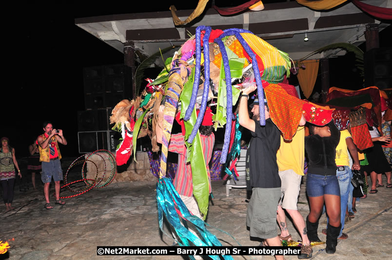 Chinese New Year @ The Sunset Show at Negril Escape - Tuesday, January 27, 2009 - Live Reggae Music at Negril Escape - Tuesday Nights 6:00PM to 10:00 PM - Photographs by Net2Market.com - Barry J. Hough Sr, Photographer/Photojournalist - Negril Travel Guide, Negril Jamaica WI - http://www.negriltravelguide.com - info@negriltravelguide.com...!