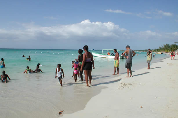 A Photo Walk along Negril's Famous Seven Mile Beach - Negril Travel Guide, Negril Jamaica WI - http://www.negriltravelguide.com - info@negriltravelguide.com...!