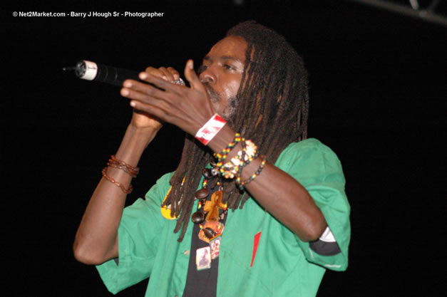 I Wayne @ Tru-Juice Rebel Salute 2007 - Saturday, January 13, 2007, Port Kaiser Sports Club, St. Elizabeth - Negril Travel Guide, Negril Jamaica WI - http://www.negriltravelguide.com - info@negriltravelguide.com...!