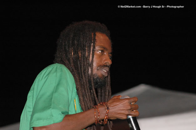 I Wayne @ Tru-Juice Rebel Salute 2007 - Saturday, January 13, 2007, Port Kaiser Sports Club, St. Elizabeth - Negril Travel Guide, Negril Jamaica WI - http://www.negriltravelguide.com - info@negriltravelguide.com...!