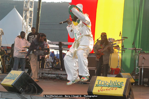 Capleton at Tru-Juice Rebel Salute 2008 - The 15th staging of Tru-Juice Rebel Salute, Saturday, January 12, 2008, Port Kaiser Sports Club, St. Elizabeth, Jamaica W.I. - Photographs by Net2Market.com - Barry J. Hough Sr, Photographer - Negril Travel Guide, Negril Jamaica WI - http://www.negriltravelguide.com - info@negriltravelguide.com...!