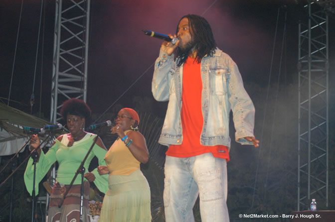 Prophecy - Red Stripe Reggae Sumfest 2005 - International Night - July 22th, 2005 - Negril Travel Guide, Negril Jamaica WI - http://www.negriltravelguide.com - info@negriltravelguide.com...!