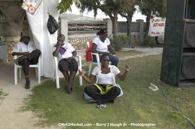 Red Stripe Reggae Sumfest 2007 - Beach Party - Tropical Beach - Sunday, July 15, 2007 - FAB 5 + Z Liquid - zip 103 fm - DJ Marvin - fame 95 fm - Craig Ross - Pieces  - Wyclef Refuge all-Star Sound System - Tropical Beach, Montego Bay, St James, Jamaica W.I. - Negril Travel Guide.com, Negril Jamaica WI - http://www.negriltravelguide.com - info@negriltravelguide.com...!