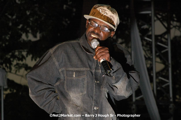 Tiger - Red Stripe Reggae Sumfest 2007 - Zenith - Saturday, July 21, 2007 - Catherine Hall, Montego Bay, St James, Jamaica W.I. - Negril Travel Guide, Negril Jamaica WI - http://www.negriltravelguide.com - info@negriltravelguide.com...!