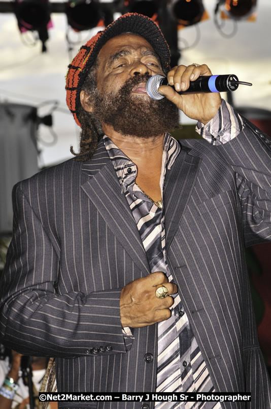 John Holt @ Red Stripe Reggae Sumfest 2008 International Night 2, Catherine Hall, Montego Bay - Saturday, July 19, 2008 - Reggae Sumfest 2008 July 13 - July 19, 2008 - Photographs by Net2Market.com - Barry J. Hough Sr. Photojournalist/Photograper - Photographs taken with a Nikon D300 - Negril Travel Guide, Negril Jamaica WI - http://www.negriltravelguide.com - info@negriltravelguide.com...!