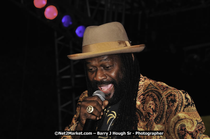 Tarrus Riley @ Red Stripe Reggae Sumfest 2008 International Night 2, Catherine Hall, Montego Bay - Saturday, July 19, 2008 - Reggae Sumfest 2008 July 13 - July 19, 2008 - Photographs by Net2Market.com - Barry J. Hough Sr. Photojournalist/Photograper - Photographs taken with a Nikon D300 - Negril Travel Guide, Negril Jamaica WI - http://www.negriltravelguide.com - info@negriltravelguide.com...!