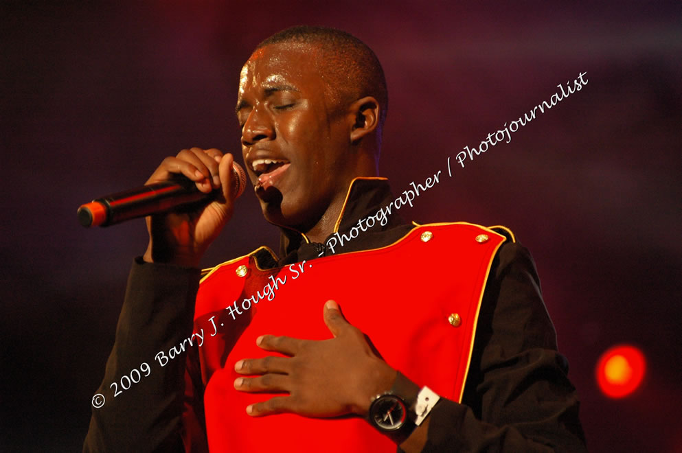 Romain Virgo  @ Reggae Sumfest 2009 - International Night 2 - Reggae Sumfest 2009,Catherine Hall, Montego Bay, St. James, Jamaica W.I. - Saturday, July 25, 2009 - Reggae Sumfest 2009, July 19 - 25, 2009 - Photographs by Net2Market.com - Barry J. Hough Sr. Photojournalist/Photograper - Photographs taken with a Nikon D70, D100, or D300 - Negril Travel Guide, Negril Jamaica WI - http://www.negriltravelguide.com - info@negriltravelguide.com...!