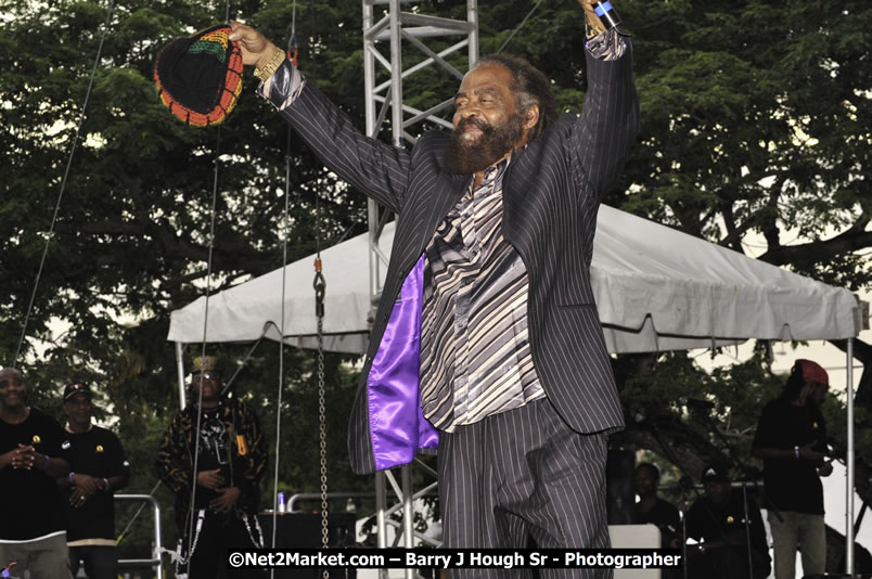 John Holt @ Reggae Sumfest 2008 International Night 2, Catherine Hall, Montego Bay - Saturday, July 19, 2008 - Reggae Sumfest 2008 July 13 - July 19, 2008 - Photographs by Net2Market.com - Barry J. Hough Sr. Photojournalist/Photograper - Photographs taken with a Nikon D300 - Negril Travel Guide, Negril Jamaica WI - http://www.negriltravelguide.com - info@negriltravelguide.com...!