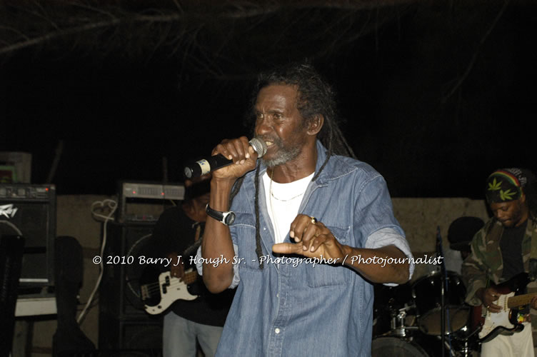 Toots and the Maytals - Grammy Award Winner @ Negril Fest - Presented by Money Cologne Promotions - Special Guest Star Jamaica Michael Jackson, Stama, Adeebe - Backed by Hurricane Band, MC Rev. BB on January 6, 2010 @ Roots Bamboo, Norman Manley Boulevard, Negril, Westmoreland, Jamaica W.I. - Photographs by Net2Market.com - Barry J. Hough Sr, Photographer/Photojournalist - The Negril Travel Guide - Negril's and Jamaica's Number One Concert Photography Web Site with over 40,000 Jamaican Concert photographs Published -  Negril Travel Guide, Negril Jamaica WI - http://www.negriltravelguide.com - info@negriltravelguide.com...!