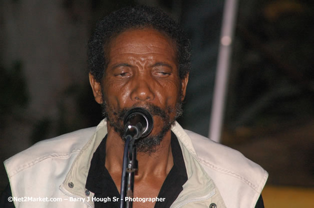 Tarrus Riley, Jimmy Riley, and Dwayne Stephensen - Money Cologne Promotions in association with "British Link Up" presents Summer Jam featuring She's Royal Tarrus Riley & Jimmy Riley - Plus Ras Slick, Sham Dawg, and Whiskey Bagio @ Roots Bamboo, Norman Manley Boulevard, Negril, Jamaica W.I. - Backed up Dean Fraser & The Hurricanne Band - MC Barry G and Rev. BB - July 25, 2007 - Negril Travel Guide.com, Negril Jamaica WI - http://www.negriltravelguide.com - info@negriltravelguide.com...!