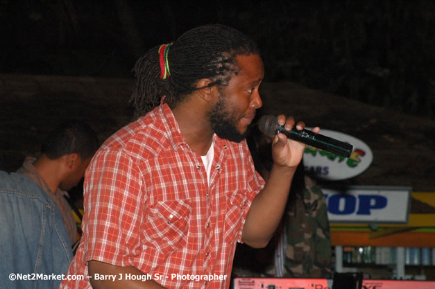 Tarrus Riley, Jimmy Riley, and Dwayne Stephensen - Money Cologne Promotions in association with "British Link Up" presents Summer Jam featuring She's Royal Tarrus Riley & Jimmy Riley - Plus Ras Slick, Sham Dawg, and Whiskey Bagio @ Roots Bamboo, Norman Manley Boulevard, Negril, Jamaica W.I. - Backed up Dean Fraser & The Hurricanne Band - MC Barry G and Rev. BB - July 25, 2007 - Negril Travel Guide.com, Negril Jamaica WI - http://www.negriltravelguide.com - info@negriltravelguide.com...!