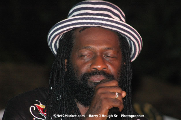 Tarrus Riley, Jimmy Riley, and Dwayne Stephensen - Money Cologne Promotions in association with "British Link Up" presents Summer Jam featuring She's Royal Tarrus Riley & Jimmy Riley - Plus Ras Slick, Sham Dawg, and Whiskey Bagio @ Roots Bamboo, Norman Manley Boulevard, Negril, Jamaica W.I. - Backed up Dean Fraser & The Hurricanne Band - MC Barry G and Rev. BB - July 25, 2007 - Negril Travel Guide.com, Negril Jamaica WI - http://www.negriltravelguide.com - info@negriltravelguide.com...!