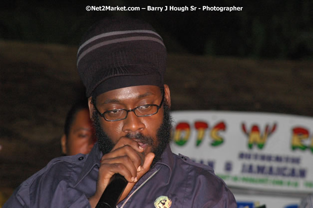 Tarrus Riley, Jimmy Riley, and Dwayne Stephensen - Money Cologne Promotions in association with "British Link Up" presents Summer Jam featuring She's Royal Tarrus Riley & Jimmy Riley - Plus Ras Slick, Sham Dawg, and Whiskey Bagio @ Roots Bamboo, Norman Manley Boulevard, Negril, Jamaica W.I. - Backed up Dean Fraser & The Hurricanne Band - MC Barry G and Rev. BB - July 25, 2007 - Negril Travel Guide.com, Negril Jamaica WI - http://www.negriltravelguide.com - info@negriltravelguide.com...!