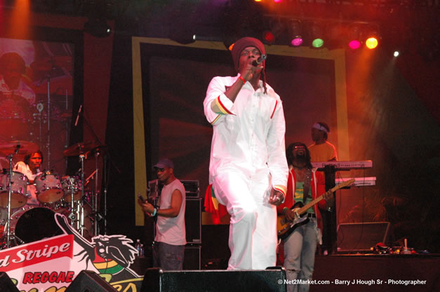 Richie Spice - Ignition - The Internation Fire Blazes - Friday, July 21, 2006 - Montego Bay, Jamaica - Negril Travel Guide, Negril Jamaica WI - http://www.negriltravelguide.com - info@negriltravelguide.com...!