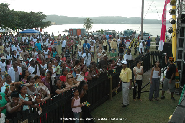 The Ministry of Toursim & The Jamaica Tourist Board present Tourism Awareness Concert in Commemoration of the Start of the 07/08 Winter Tourist Season - Guest Performers: Third World, Tessane Chin, Etana, Assassin, One Third, Christopher Martin, Gumption Band - Saturday, December 15, 2007 - Old Hospital Site, on the Hip Strip, Montego Bay, Jamaica W.I. - Photographs by Net2Market.com - Barry J. Hough Sr, Photographer - Negril Travel Guide, Negril Jamaica WI - http://www.negriltravelguide.com - info@negriltravelguide.com...!