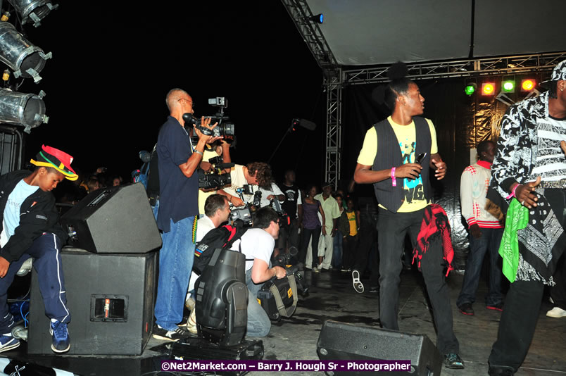 Usain Bolt of Jamaica - The Fastest Man In The World  - Usain Bolt Homecoming Celebrations Concert at the William Knibb High School Play Field, Trelawny - Ice, Ding Dong, Ravers Clavers, D'Angel, Voicemail, RDX and Dancers, Wayne Marshall, Tammi Chynn, Bugle, Nero, Tanya Stephens, Richie Spice, Kip Rich,and Shaggy - Photographs by Net2Market.com - Barry J. Hough Sr. Photojournalist/Photograper - Photographs taken with a Nikon D300 - Negril Travel Guide, Negril Jamaica WI - http://www.negriltravelguide.com - info@negriltravelguide.com...!