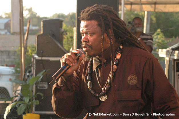 Luciano @ Western Consciousness 2007 - Presented by King of Kings Productons - Saturday, April 28, 2007 - Llandilo Cultural Centre, Savanna-La-Mar, Westmoreland, Jamaica W.I. - Negril Travel Guide, Negril Jamaica WI - http://www.negriltravelguide.com - info@negriltravelguide.com...!